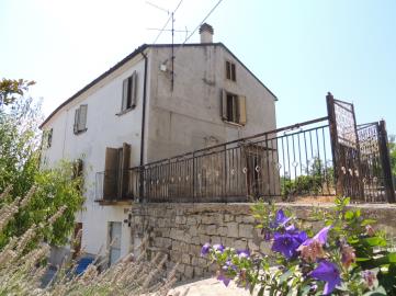1 - Abbateggio, House