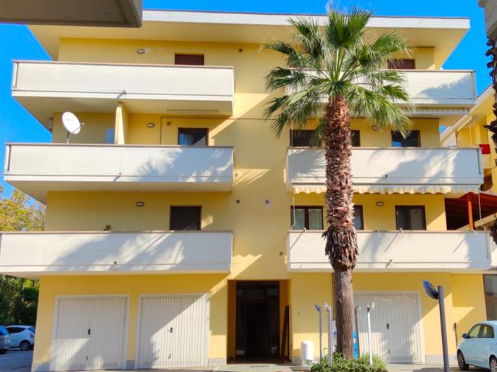 Image No.15-2 Bed Apartment for sale