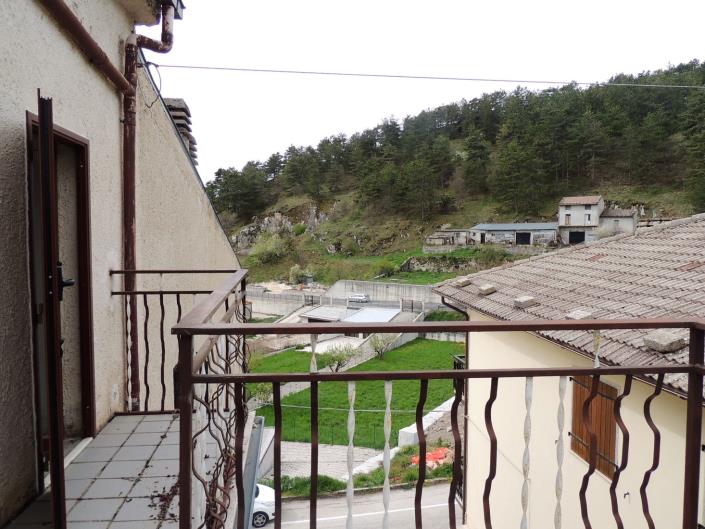 Image No.16-2 Bed Townhouse for sale