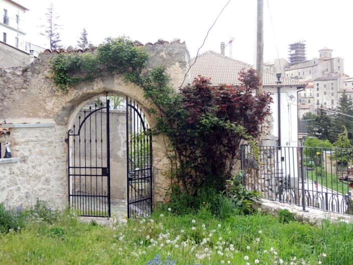 Image No.19-2 Bed Townhouse for sale