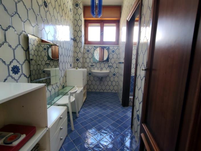 Image No.23-5 Bed Villa / Detached for sale