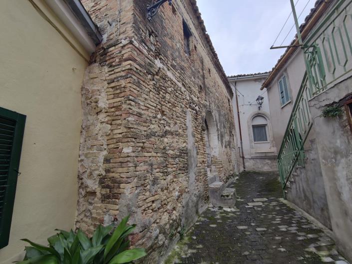 Image No.13-2 Bed Country House for sale