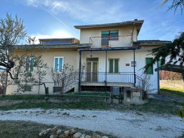 1 - Alanno, Villa / Detached