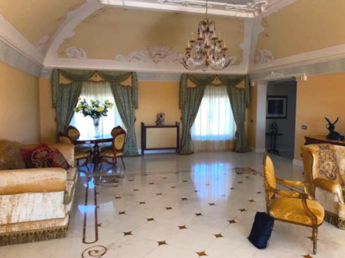 Image No.4-5 Bed Villa for sale