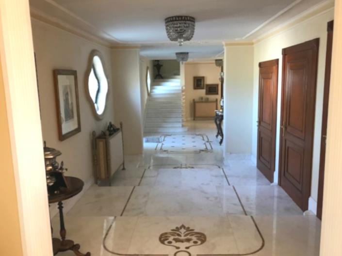 Image No.9-5 Bed Villa for sale