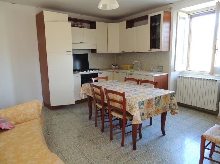 Image No.4-2 Bed House for sale