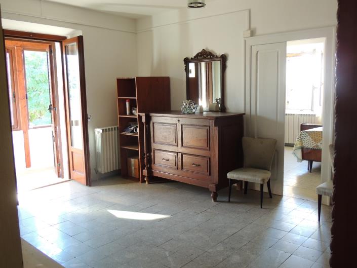 Image No.6-2 Bed House for sale