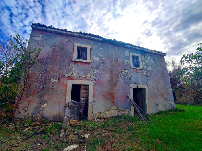 Image No.4-4 Bed Country House for sale