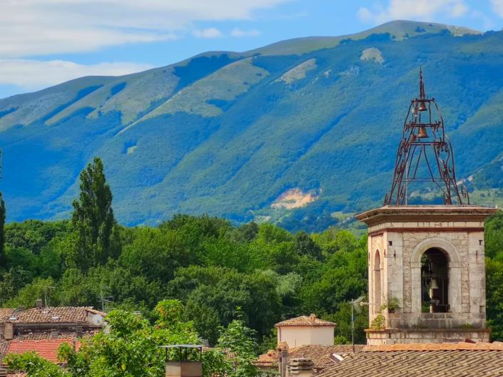 Image No.2-4 Bed House for sale