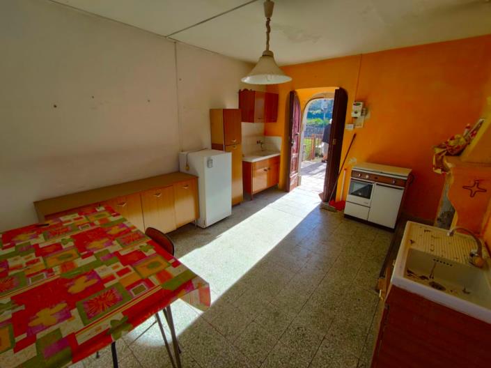 Image No.12-4 Bed House for sale