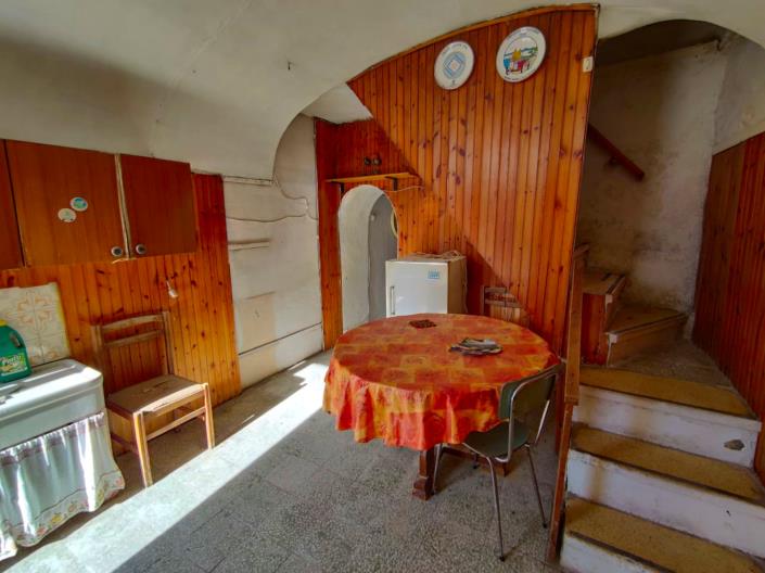 Image No.15-4 Bed House for sale