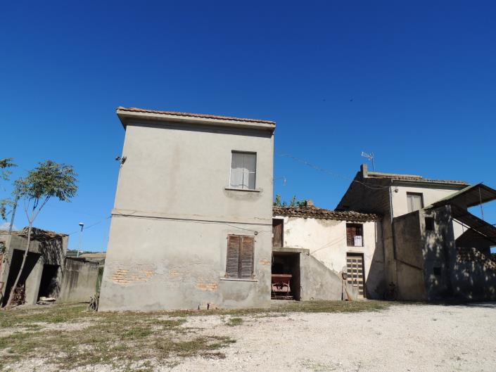 Image No.6-1 Bed Country House for sale