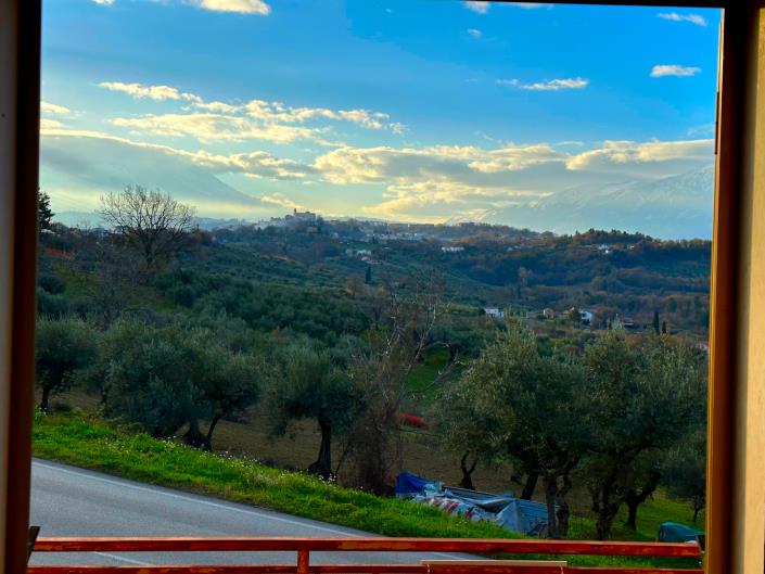 Image No.25-2 Bed Property for sale