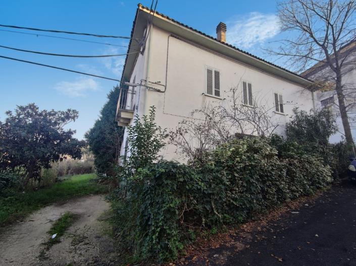 Image No.2-2 Bed Property for sale