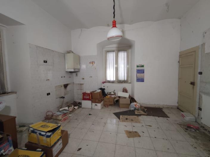 Image No.17-2 Bed Property for sale