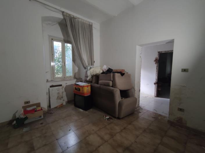 Image No.14-2 Bed Property for sale