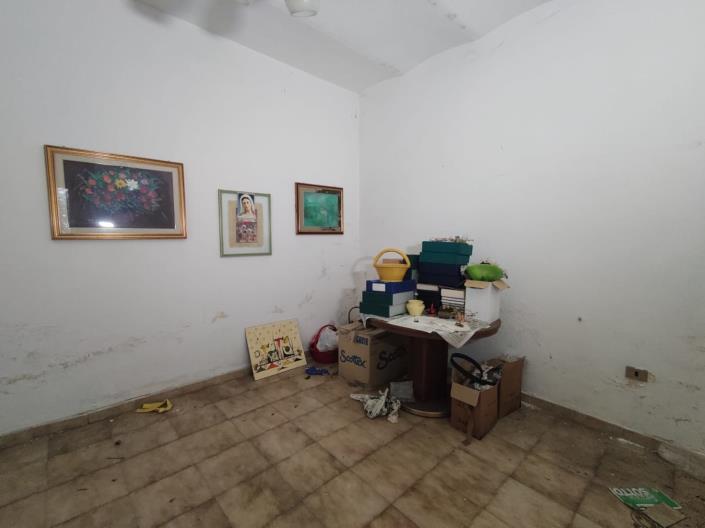 Image No.15-2 Bed Property for sale