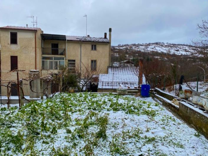 Image No.2-4 Bed Property for sale