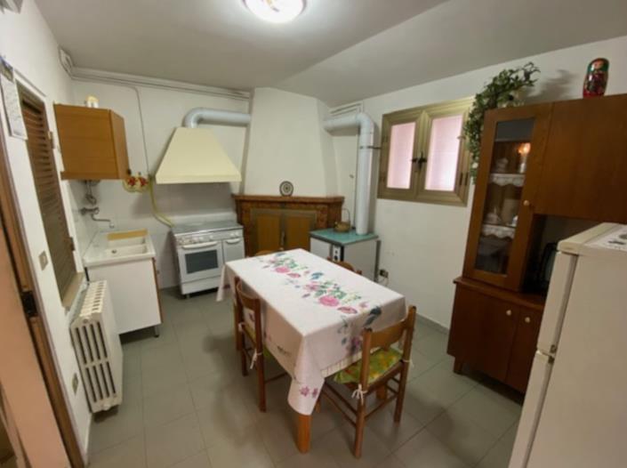 Image No.7-4 Bed Property for sale