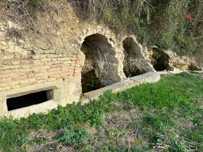 Image No.10-3 Bed Property for sale