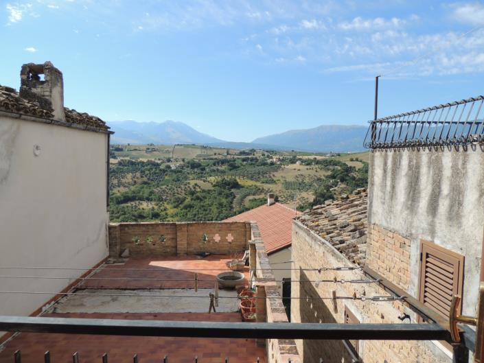 Image No.23-6 Bed House for sale