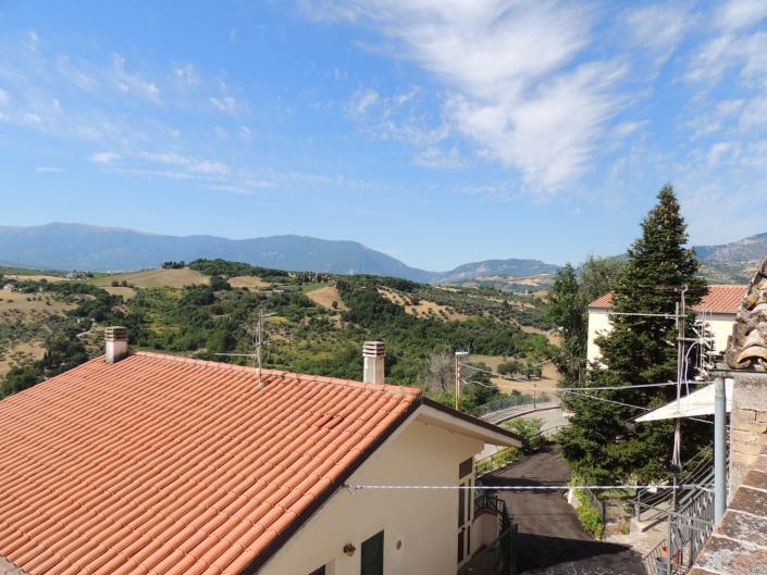 Image No.24-6 Bed House for sale