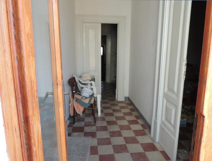 Image No.19-6 Bed House for sale