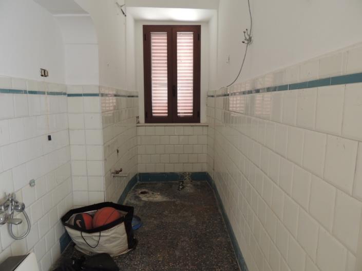 Image No.27-6 Bed House for sale