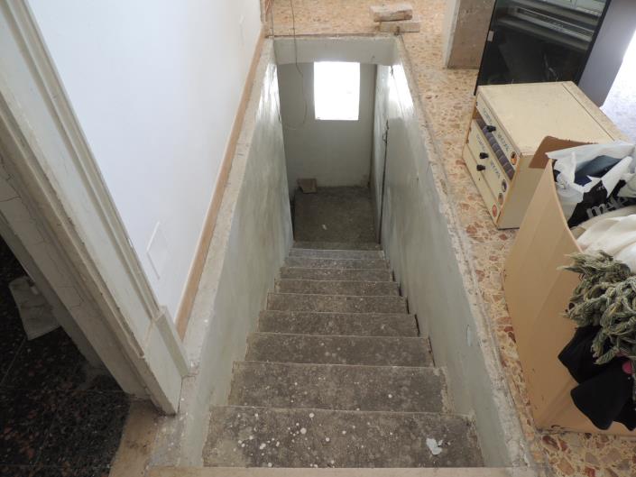 Image No.28-6 Bed House for sale