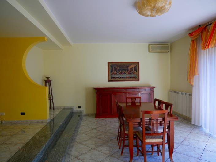 Image No.7-4 Bed Villa for sale