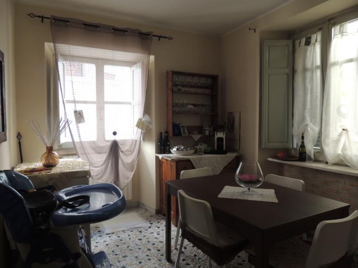 Image No.11-2 Bed Property for sale