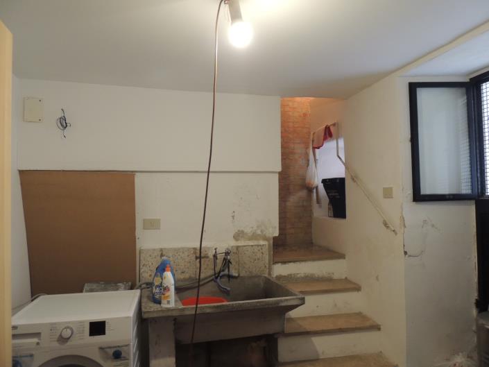 Image No.24-2 Bed Property for sale