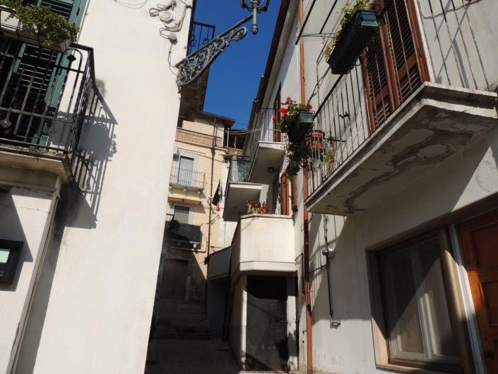 Image No.23-2 Bed Property for sale