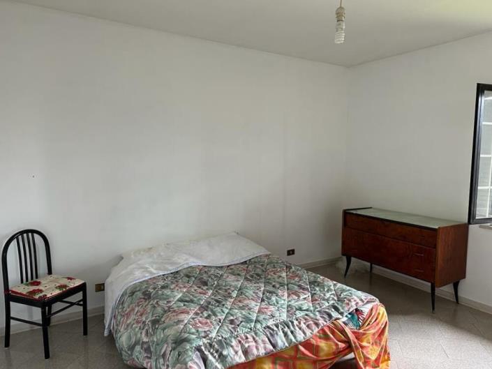 Image No.17-4 Bed Country House for sale