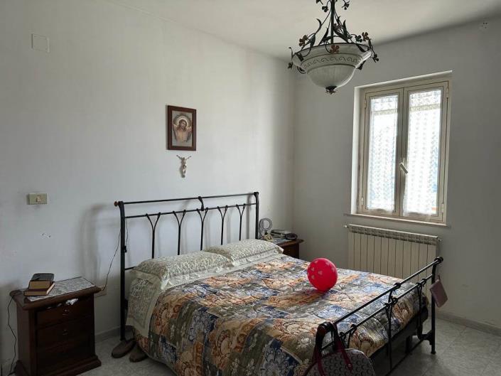 Image No.21-4 Bed Country House for sale