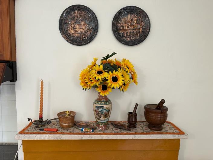 Image No.8-2 Bed House for sale