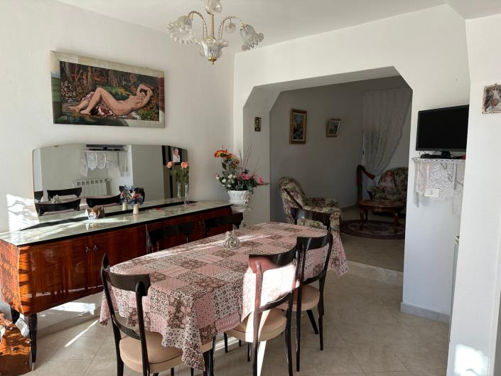 Image No.9-4 Bed House/Villa for sale