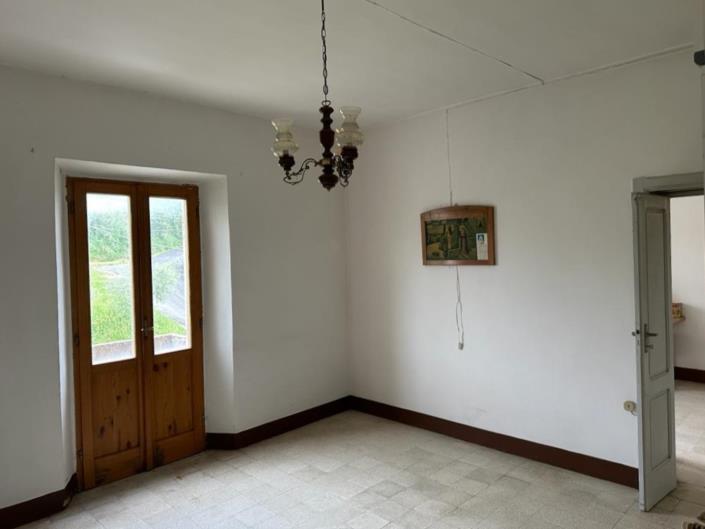 Image No.18-4 Bed Property for sale