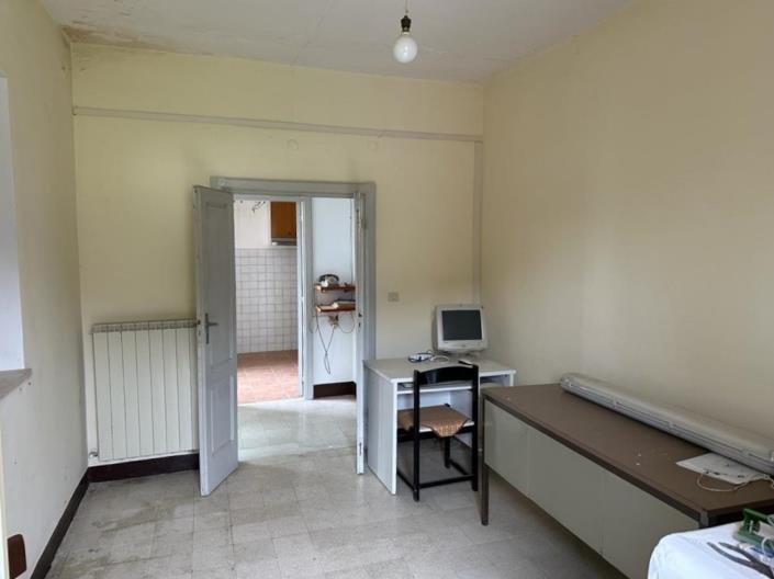 Image No.23-4 Bed Property for sale