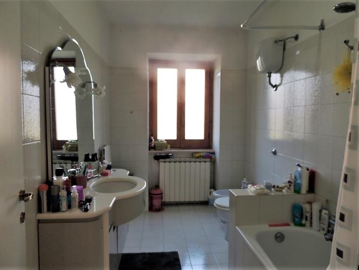 Image No.14-3 Bed Apartment for sale