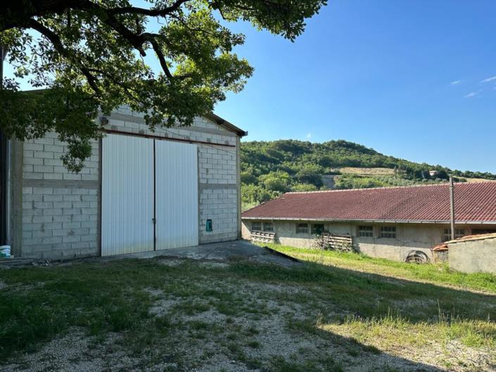 Image No.25-4 Bed Farmhouse for sale