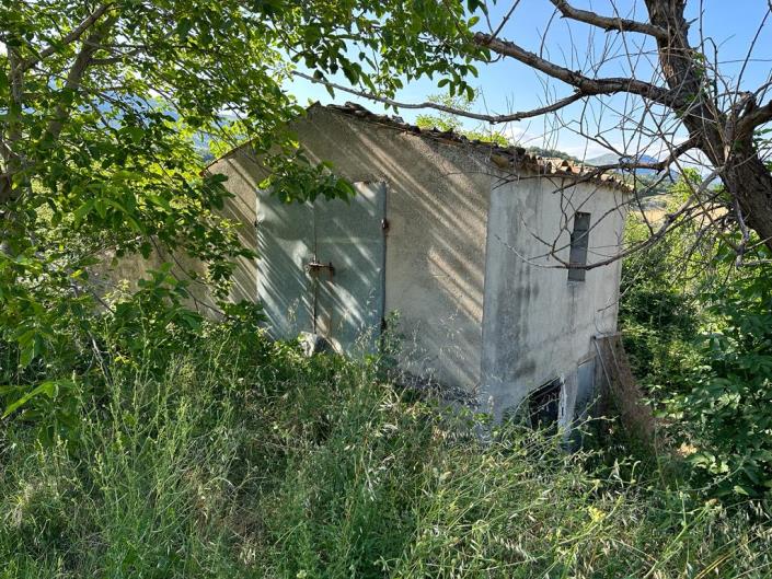 Image No.28-4 Bed Farmhouse for sale