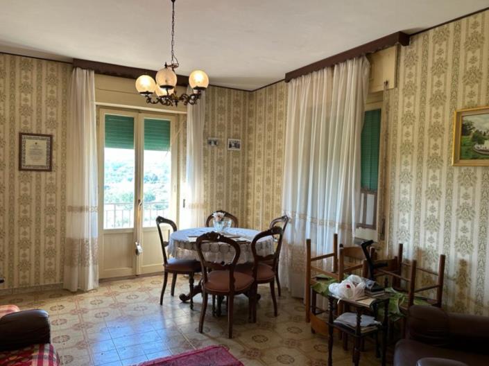 Image No.5-4 Bed House for sale