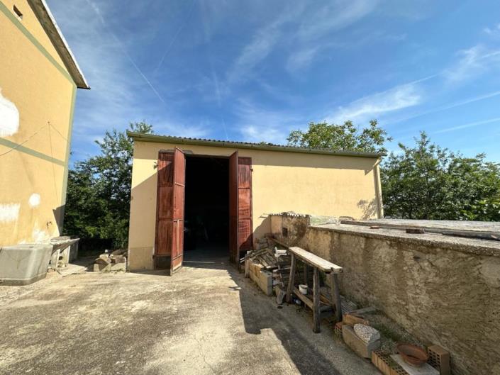 Image No.19-4 Bed House for sale