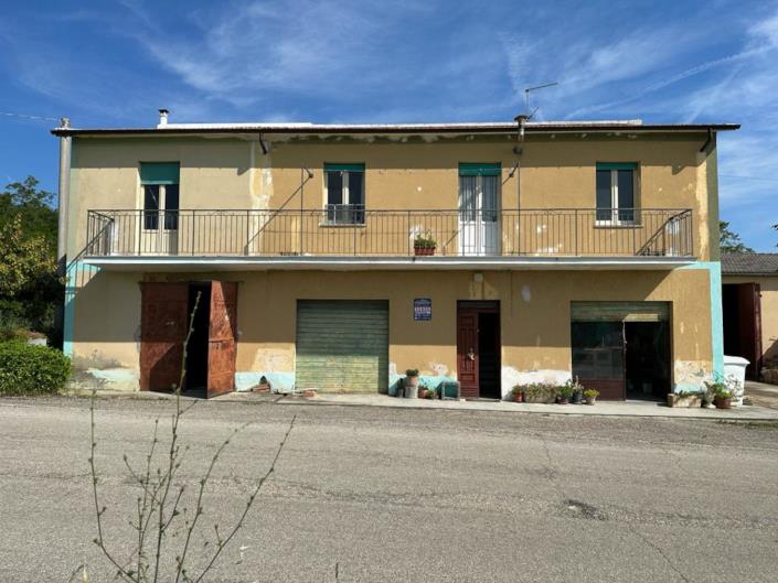 Image No.24-4 Bed House for sale