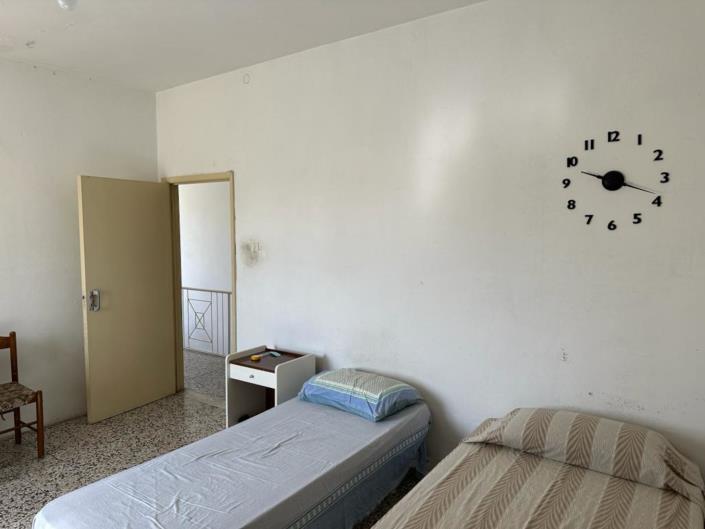 Image No.13-4 Bed House for sale