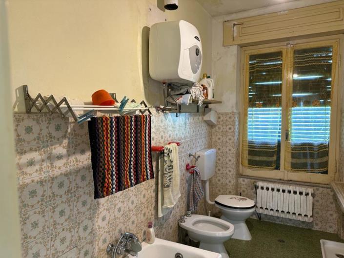 Image No.15-4 Bed House for sale