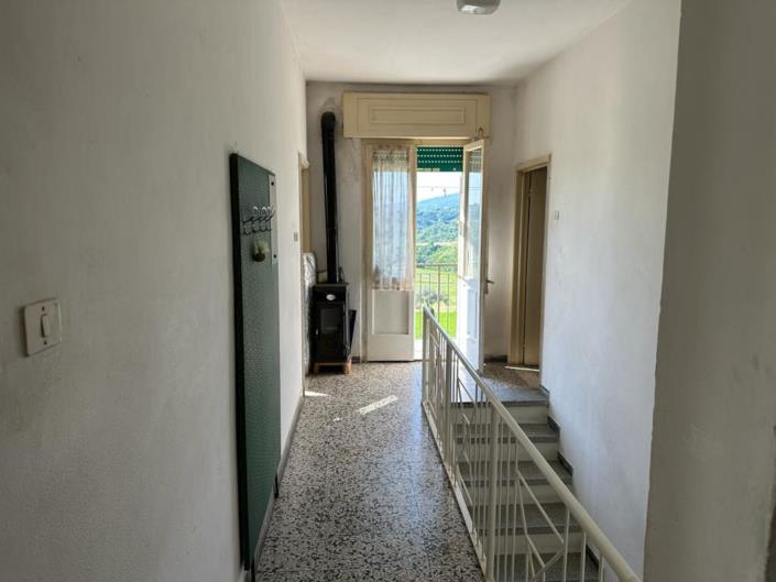 Image No.10-4 Bed House for sale