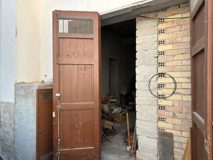 Image No.20-3 Bed House for sale