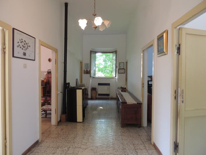 Image No.7-3 Bed Country Property for sale